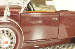 Duesenberg J Derham Tourster Model 1930 red/gray, Franklin Mint 1:24