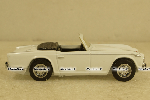 Triumph TR4A IRS, 1965 white, Dinky Toys 1:43