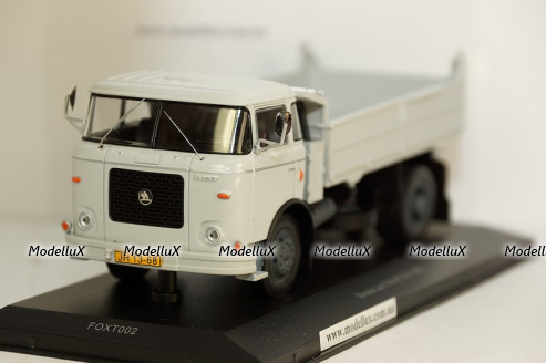 Mercedes S-Class (w116) 1972 light green, MCG18181, MCG 1:18