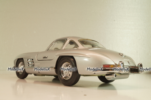 Mercedes-Benz 300 SL Gullwing (W198) 1954, silver, Franklin Mint 1:24