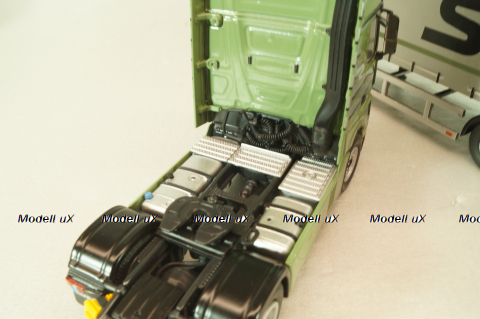 Mercedes-Benz Actros FH25 GigaSpace 4x2 2012 with semi-trailer "Stohr", green/silver, 8622/03, NZG 1:50