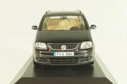 Volkswagen Touran 2003, black, 170099300F9R, Minichamps 1:43