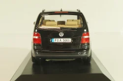 Volkswagen Touran 2003, black, 170099300F9R, Minichamps 1:43