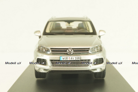 Volkswagen Touareg (7P) 2010, silver, 7P1099300B7W, Schuco 1:43