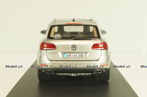 Volkswagen Touareg (7P) 2010, silver, 7P1099300B7W, Schuco 1:43