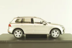 Volkswagen Touareg (7P) 2010, silver, 7P1099300B7W, Schuco 1:43
