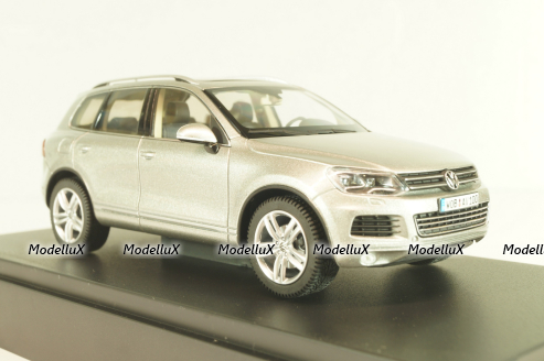 Volkswagen Touareg (7P) 2010, silver, 7P1099300B7W, Schuco 1:43