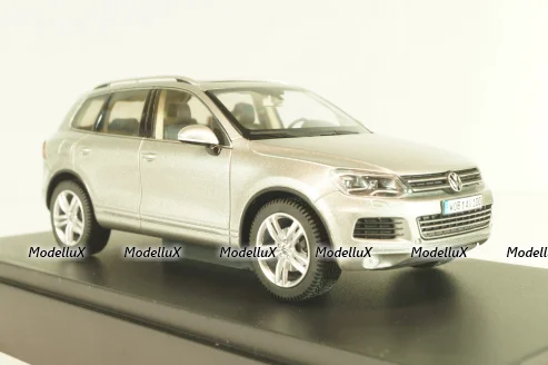 Volkswagen Touareg (7P) 2010, silver, 7P1099300B7W, Schuco 1:43