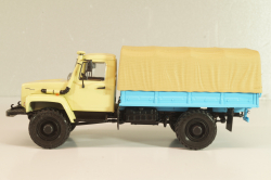 Газ-33081 4х4 бортовой с тентом 1997, бежевый/голубой, Автоистория 1:43  (Модель доработанная)