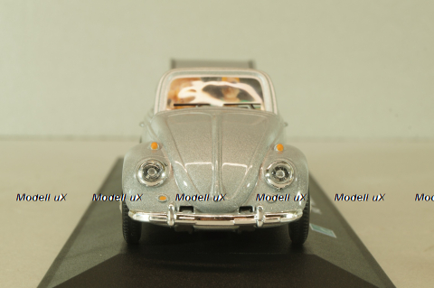 Volkswagen Beeatle with camping trailer and figuren, silver, Cararama 1:43 