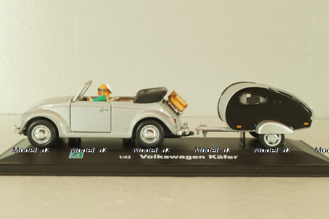 Volkswagen Beeatle with camping trailer and figuren, silver, Cararama 1:43 