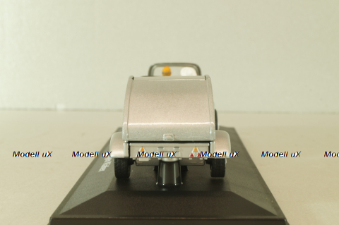 Volkswagen Beeatle with camping trailer and figuren, silver, Cararama 1:43 