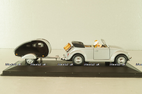 Volkswagen Beeatle with camping trailer and figuren, silver, Cararama 1:43 