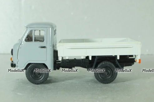 Уаз-3303 бортовой, серый/белый, Русская миниатюра 1:43