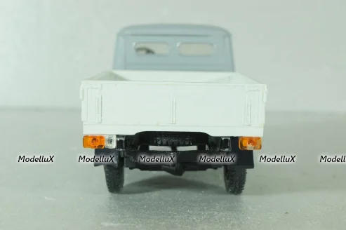 Уаз-3303 бортовой, серый/белый, Русская миниатюра 1:43