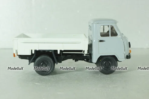 Уаз-3303 бортовой, серый/белый, Русская миниатюра 1:43