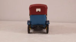 Руссо-балт С24-40 синий металлик/красный, Конверсия 1:43