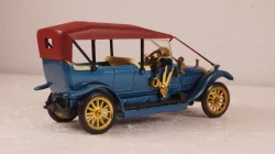 Руссо-балт С24-40 синий металлик/красный, Конверсия 1:43