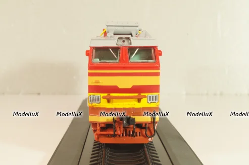 ЧС4Т дизельный локомотив, красный/желт.полоса, Наши поезда № 3, Modimio, 1:87