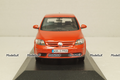 Volkswagen Golf Plus 2005 red 5M0099300A3X Minichamps 1:43