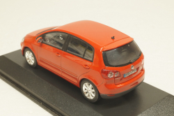 Volkswagen Golf Plus 2005 red 5M0099300A3X Minichamps 1:43