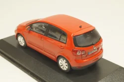 Volkswagen Golf Plus 2005 red 5M0099300A3X Minichamps 1:43