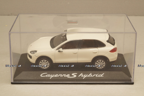 Porsche Cayenne S hybrid, white, Minichamps 1:43