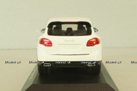 Porsche Cayenne S hybrid, white, Minichamps 1:43