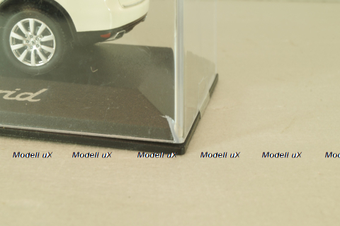 Porsche Cayenne S hybrid, white, Minichamps 1:43