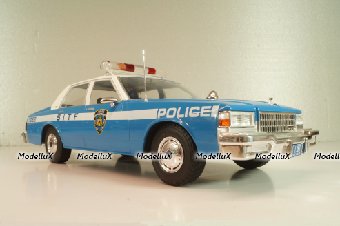 Chevrolet Caprice New York Police Department 1987, blue/white, 18360, MCG 1:18