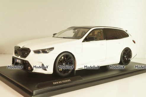 BMW M5 (G99) Touring 2025, white, 1814802, Solido 1:18