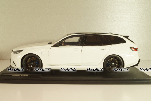 BMW M5 (G99) Touring 2025, white, 1814802, Solido 1:18