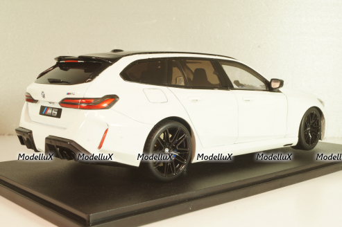 BMW M5 (G99) Touring 2025, white, 1814802, Solido 1:18