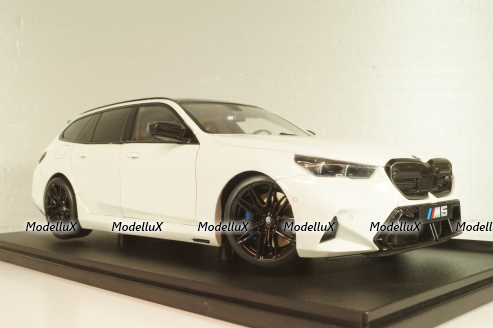 BMW M5 (G99) Touring 2025, white, 1814802, Solido 1:18
