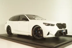 BMW M5 (G99) Touring 2025, white, 1814802, Solido 1:18