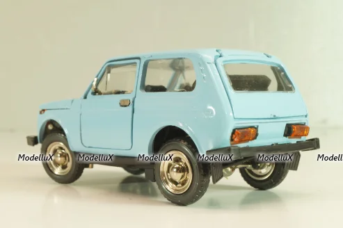 Ваз-2121 Нива, голубая, апрель 1991г., Тантал/Радон 1:43