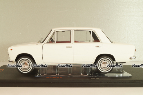 Fiat 124 (Ваз-2101) 1970, white, CMC205, IXO 1:18 