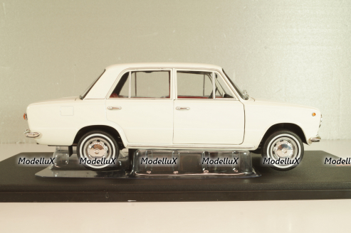 Fiat 124 (Ваз-2101) 1970, white, CMC205, IXO 1:18 
