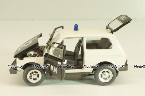 Ваз-2121 Нива, ГАИ, 1996г., Тантал/Радон 1:43