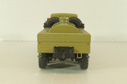 АКЦ-4-214М топливливозаправщик, на шасси Краз-214, хаки, Легендарные грузовики СССР №110, Modimio 1:43