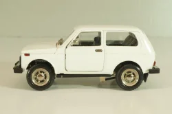 Ваз-2121 Нива, А20, белая, Тантал/Радон 1:43