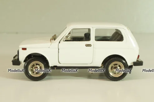 Ваз-2121 Нива, А20, белая, Тантал/Радон 1:43