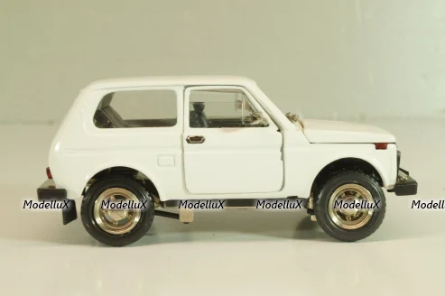 Ваз-2121 Нива, А20, белая, Тантал/Радон 1:43