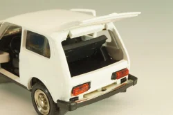 Ваз-2121 Нива, А20, белая, Тантал/Радон 1:43