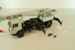 КС-3575А(53213) Автокран на шасси Камаз-53213, серый, Автоистория 1:43