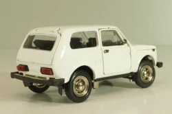 Ваз-2121 Нива, А20, белая, Тантал/Радон 1:43