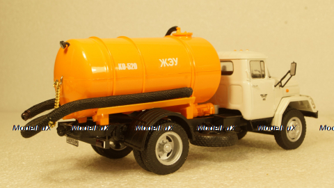 Зил АМУР-53131  КО-520 белый/оранжевый, Алник43 1:43
