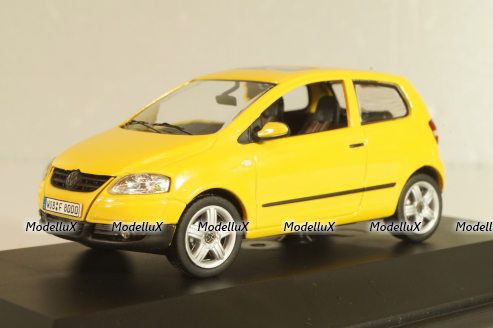 Volkswagen Fox 2005, yellow, Schuco 1:43 Уценка!