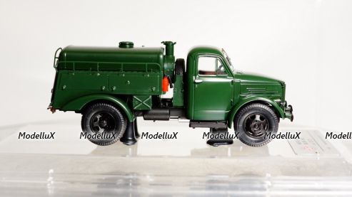 ГАЗ МЗ-51М 1968 г. Москва, 105115, DiP Models 1:43
