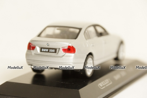 BMW 330i
